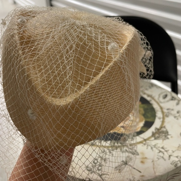 McJohn Vintage Cream‎ hat with mesh overlay